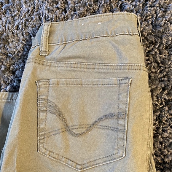 Signature Fit ankle jeans. Washed but never worn. Sz 10 - Picture 3 of 4